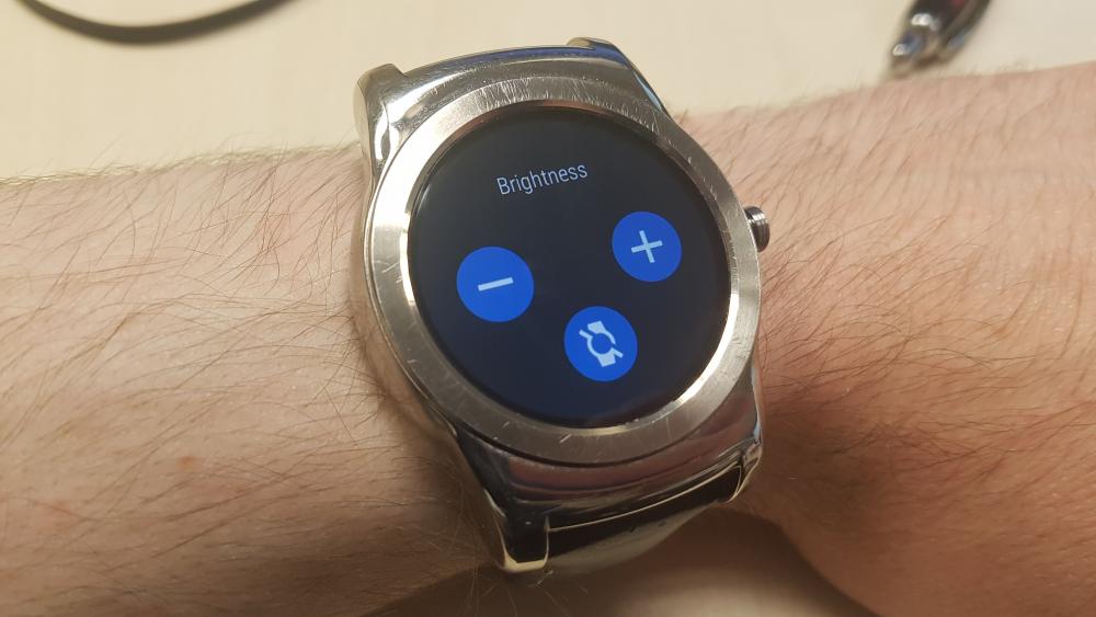 Android Wear 2.0 Brightness Settings